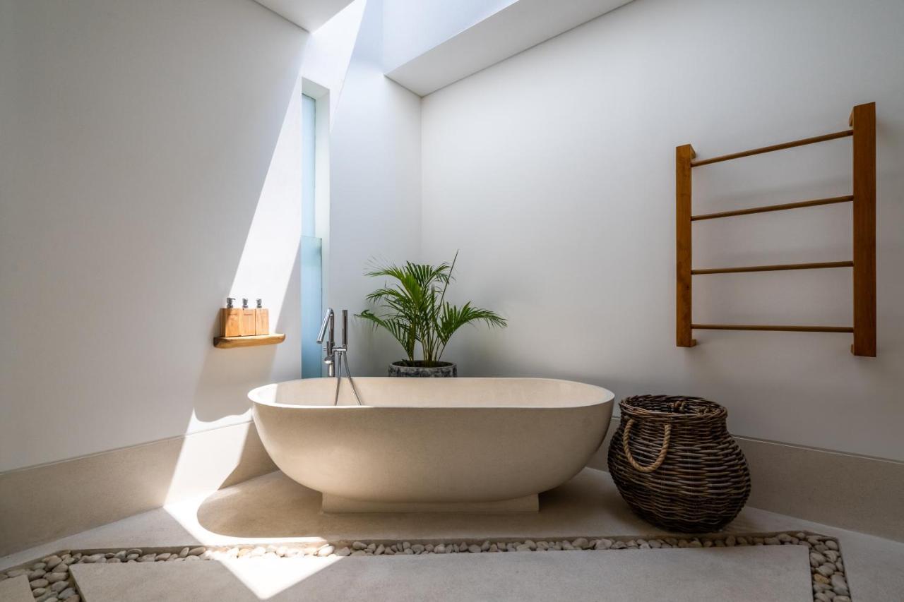 Flores Villa By Betterplace Canggu Buitenkant foto